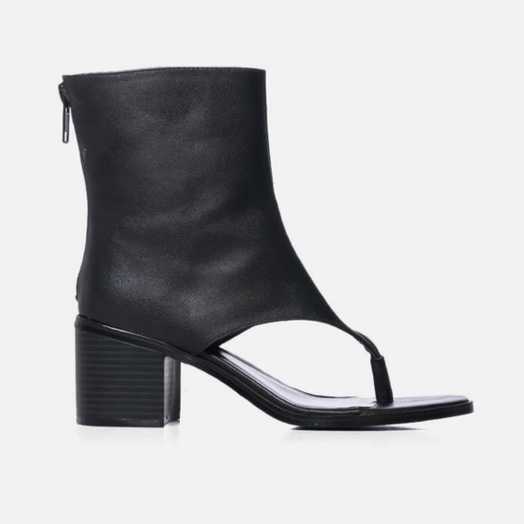 NWOB Azalea Wang Black Chunky Flip Flop Heel - Picture 2 of 5